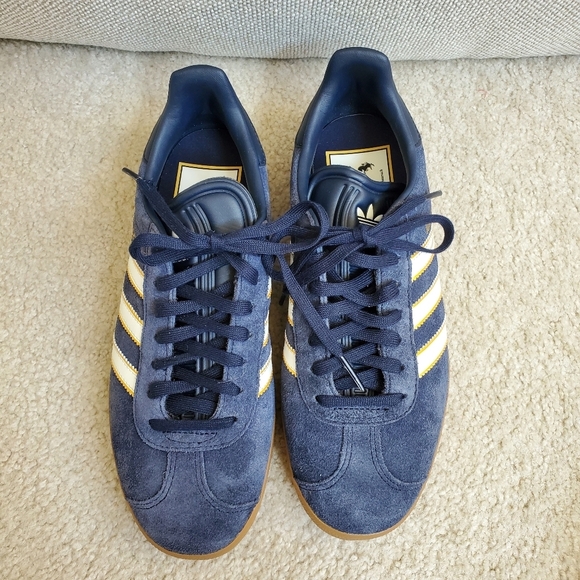 adidas gazelle silver green womens Gazelle Juventus Terrace Icons Shoes main image 0